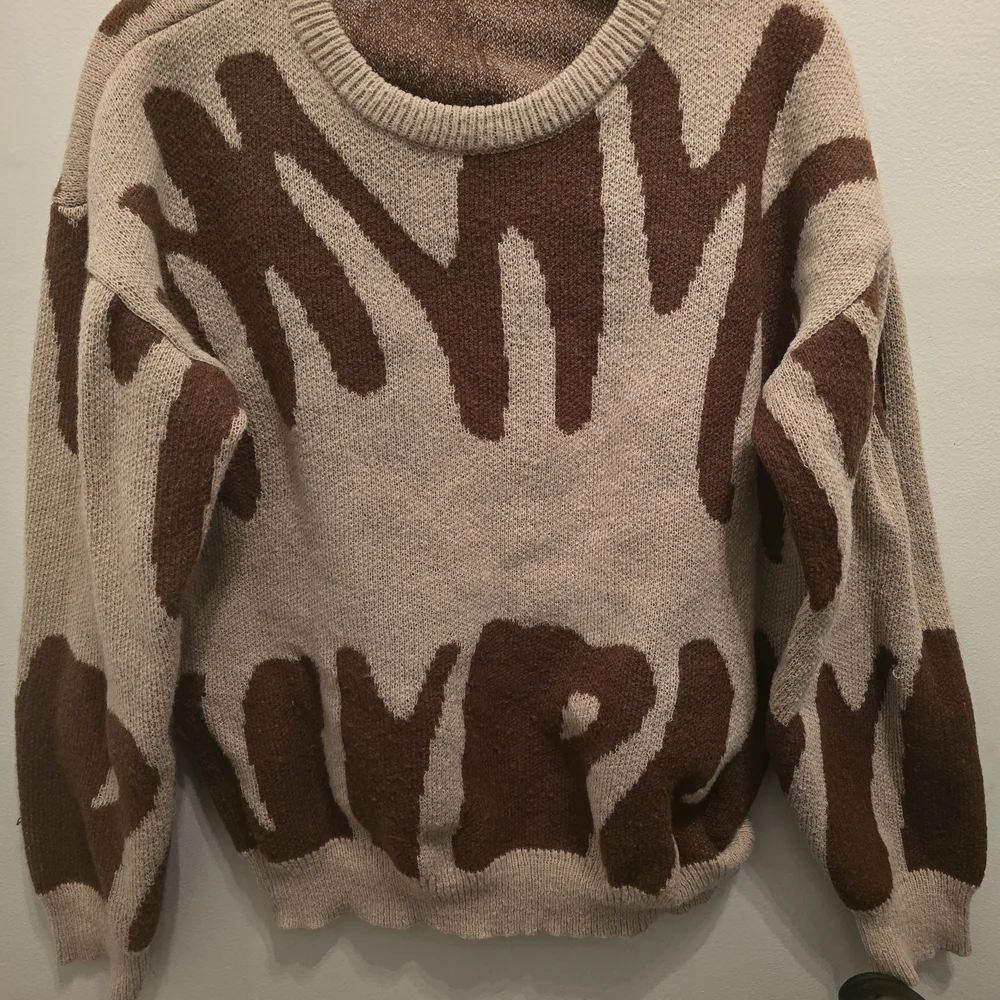 Stylish Brown and Tan Sweater - Picture 4 of 6
